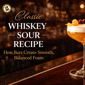 Rețeta clasică de Whiskey Sour: cum barurile creează o spumă fină și echilibrată